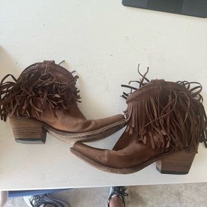 Short Liberty Black Fringe Boots